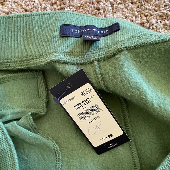 Tommy Hilfiger joggers - Picture 2 of 2